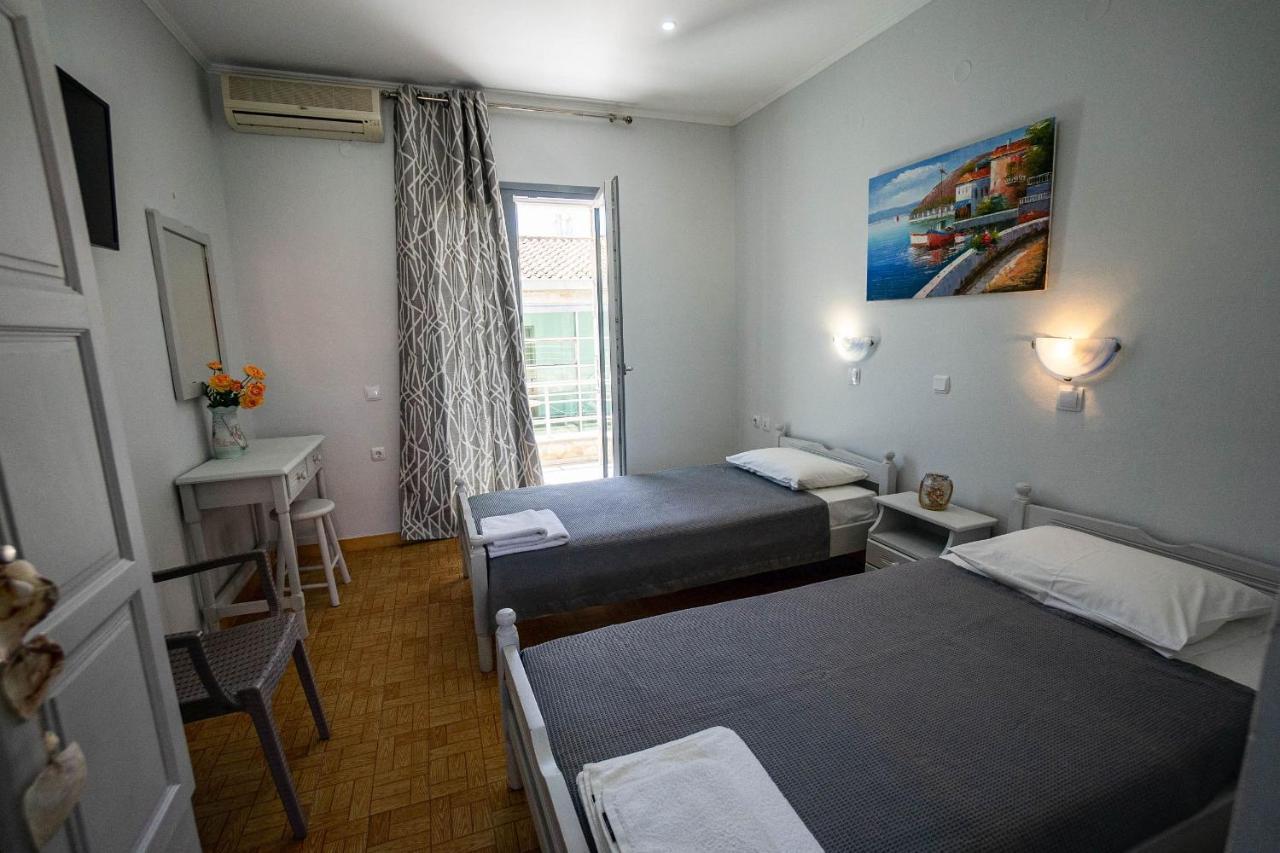 Golden Dolphin Studios&Apartments Alykes  Kamer foto