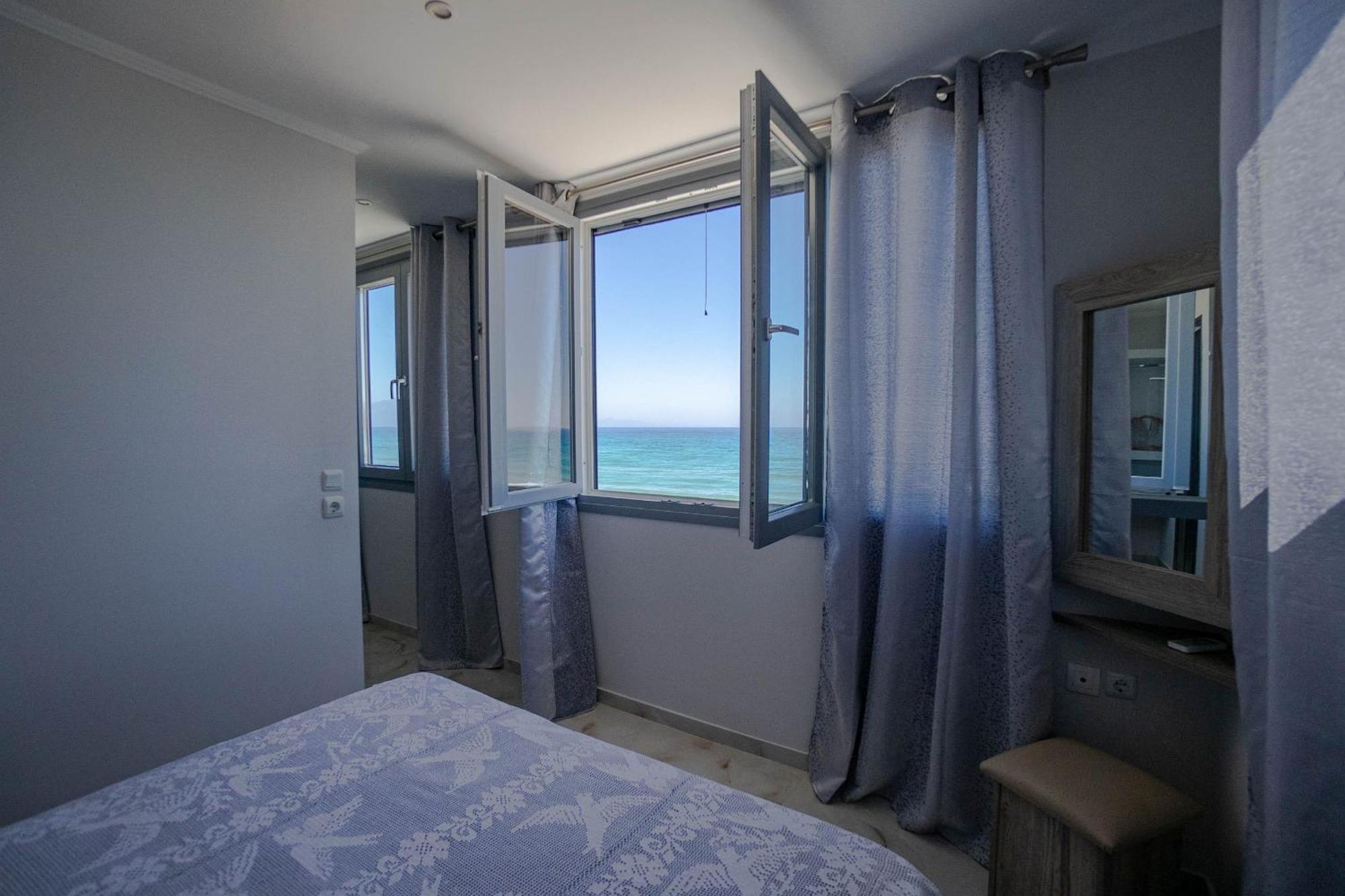 Golden Dolphin Studios&Apartments Alykes  Kamer foto