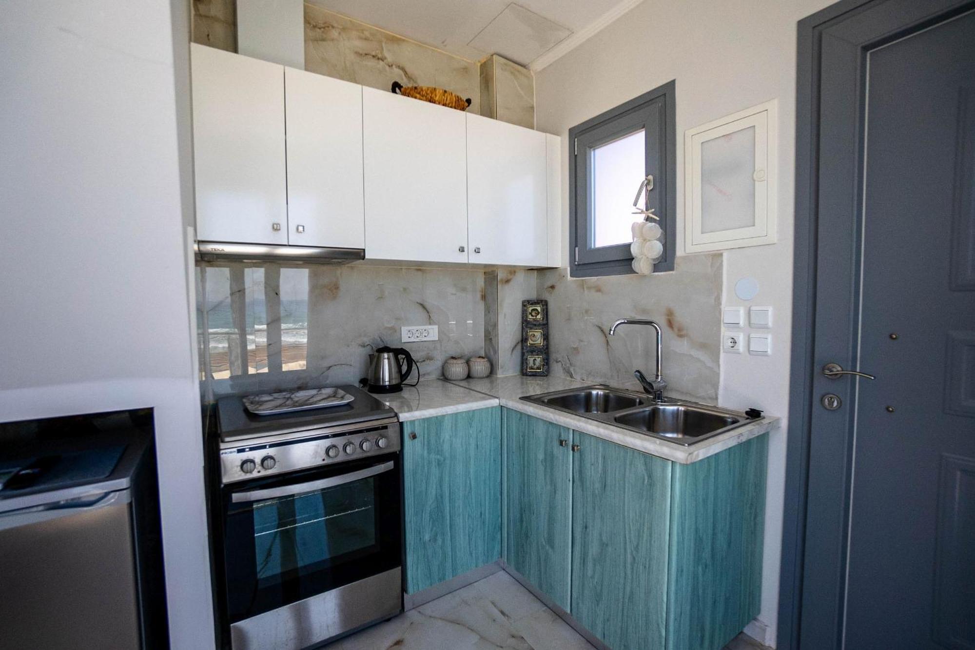 Golden Dolphin Studios&Apartments Alykes  Kamer foto
