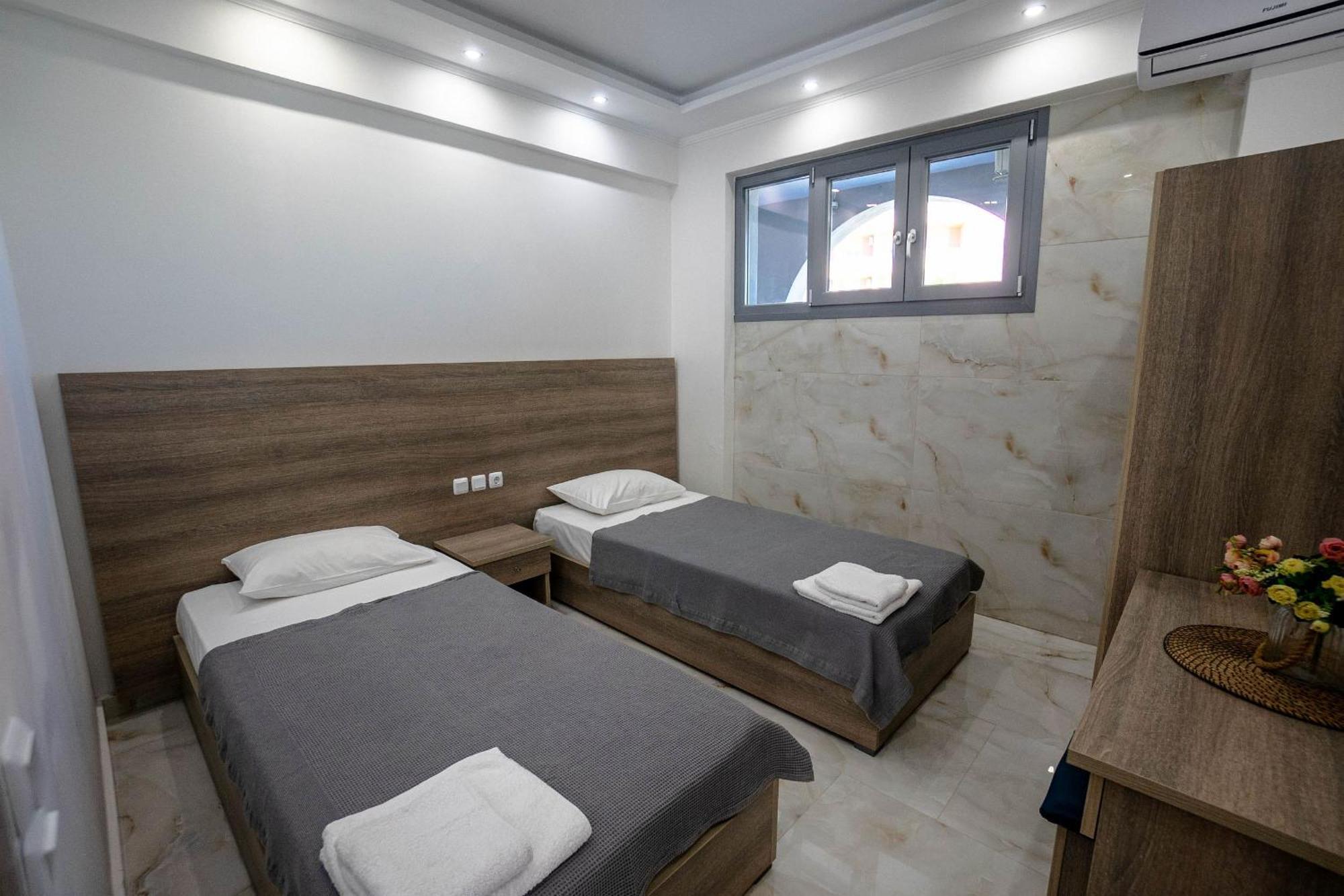 Golden Dolphin Studios&Apartments Alykes  Kamer foto